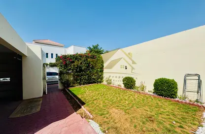 Villa - 4 Bedrooms - 6 Bathrooms for rent in Jumeirah 1 - Jumeirah - Dubai