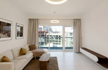 Apartment - 1 Bedroom - 1 Bathroom for sale in Regent Court - Jumeirah Village Circle - Dubai