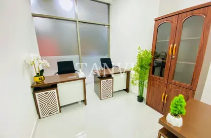 Office Space - Studio - 1 Bathroom for rent in Red Avenue - Al Garhoud - Dubai