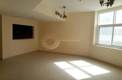 Apartment - 1 Bedroom - 2 Bathrooms for sale in Mazaya 1 - Queue Point - Dubai Land - Dubai