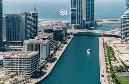 Pool image for: Apartment - 2 Bedrooms - 3 Bathrooms for rent in Stella Maris - Dubai Marina - Dubai, Image 1
