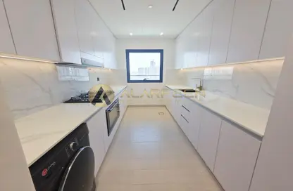 Apartment - 1 Bedroom - 2 Bathrooms for rent in Binghatti Amber - Jumeirah Village Circle - Dubai