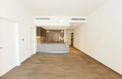 Apartment - 1 Bedroom - 2 Bathrooms for rent in Hamilton House - Jumeirah Village Circle - Dubai