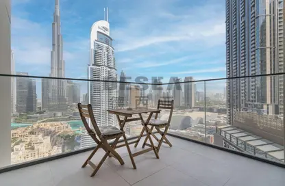 Apartment - 2 Bedrooms - 2 Bathrooms for rent in Burj Royale - Downtown Dubai - Dubai