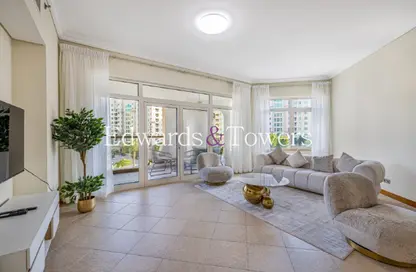 Apartment - 3 Bedrooms - 3 Bathrooms for sale in Al Msalli - Shoreline Apartments - Palm Jumeirah - Dubai