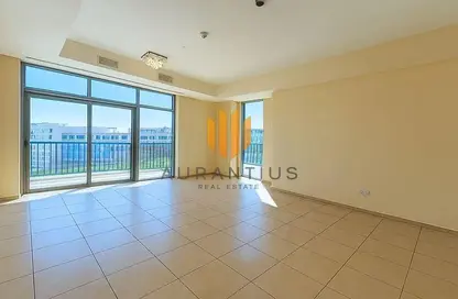 Apartment - 2 Bedrooms - 2 Bathrooms for rent in Emaar Tower B - Emaar Towers - Deira - Dubai