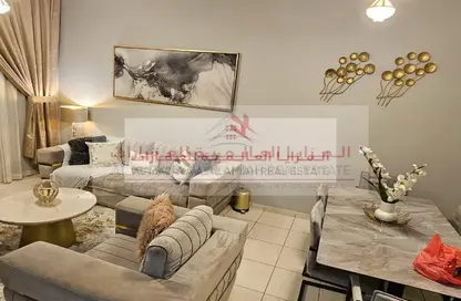 شقة - 2 غرف نوم - 3 حمامات للايجار في برج منازل 5 - شارع التعاون - التعاون - الشارقة