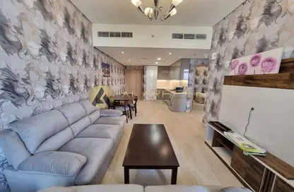 Living Room image for: Apartment - 2 Bedrooms - 2 Bathrooms for rent in AZIZI Riviera 29 - Meydan One - Meydan - Dubai, Image 1