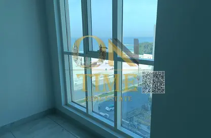 شقة - 2 غرف نوم - 2 حمامات للايجار في مساكن كورنيش عجمان - طريق كورنيش عجمان - عجمان