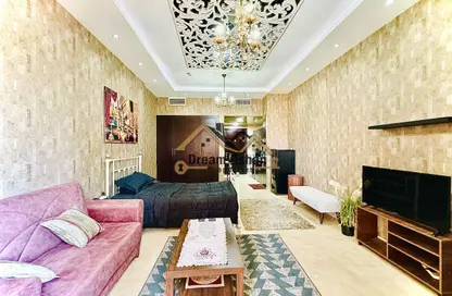 Apartment - Studio - 1 Bathroom for rent in Silicon Gates 1 - Silicon Gates - Dubai Silicon Oasis - Dubai