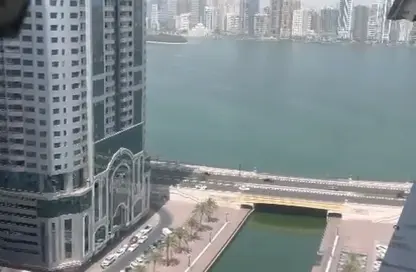 شقة - غرفة نوم - 2 حمامات للبيع في القصباء - الشارقة