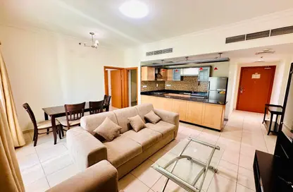 شقة - غرفة نوم - 2 حمامات للايجار في سيتي هاوس 2 - البرشاء 1 - البرشاء - دبي