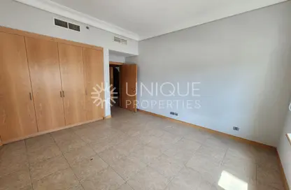 Apartment - 2 Bedrooms - 4 Bathrooms for rent in Al Tamr - Shoreline Apartments - Palm Jumeirah - Dubai