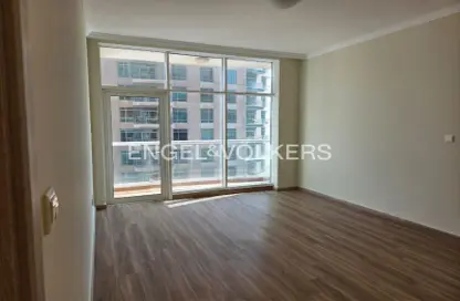 Apartment - 1 Bedroom - 2 Bathrooms for rent in Burj Al Nujoom - Downtown Dubai - Dubai