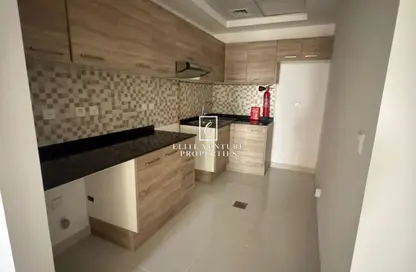 Apartment - 2 Bedrooms - 3 Bathrooms for rent in Spanish Tower - Dubai Sports City - Dubai
