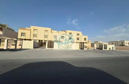 مجمع سكني - 6 غرف نوم - 7 حمامات للبيع في مدينة خليفة - أبوظبي