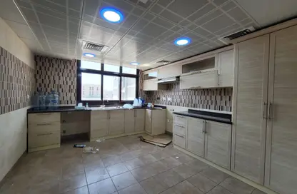 Apartment - 2 Bedrooms - 2 Bathrooms for rent in Madinat Al Riyad - Abu Dhabi