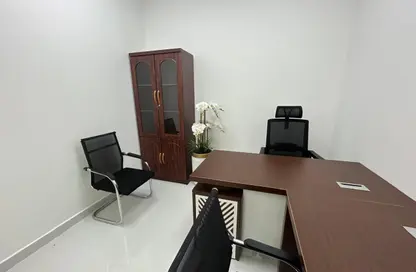 Office Space - Studio - 1 Bathroom for rent in Red Avenue - Al Garhoud - Dubai