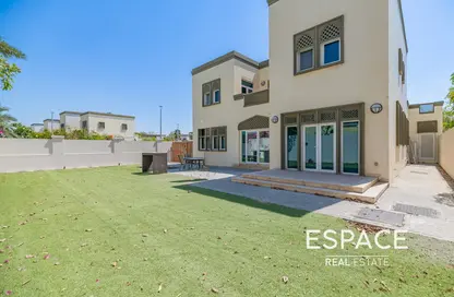 Villa - 3 Bedrooms - 3 Bathrooms for rent in Regional - Jumeirah Park - Dubai