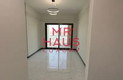 Apartment - Studio - 1 Bathroom for rent in Rukan Tower A - Rukan Tower - Dubai Land - Dubai