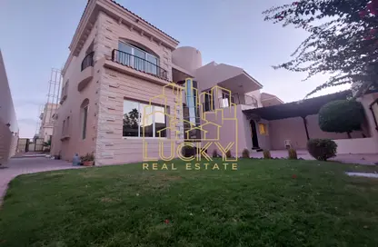 Villa - 5 Bedrooms - 6 Bathrooms for rent in Al Safa - Dubai