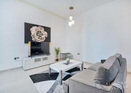 Living Room image for: Apartment - 1 bedroom - 2 bathrooms for sale in Marina Pinnacle - Dubai Marina - Dubai, Image 1