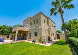 Villa - 4 bedrooms - 5 bathrooms for sale in Deema 1 - Deema - The Lakes - Dubai