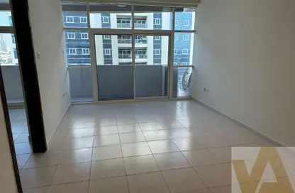 شقة - غرفة نوم - 2 حمامات للايجار في 1 رويال ريزدنس - رويال ريزدنس - مدينة دبي الرياضية - دبي