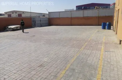 Warehouse - Studio - 1 Bathroom for rent in Umm Al Thuoob - Umm Al Quwain