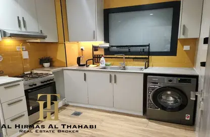 شقة - غرفة نوم - 2 حمامات للايجار في ذا في تاور - مجمع دبي ريزيدنس - دبي