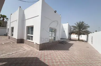 Apartment - 3 Bedrooms - 5 Bathrooms for rent in Al Barsha 3 Villas - Al Barsha 3 - Al Barsha - Dubai
