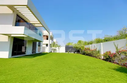 Villa - 5 Bedrooms - 6 Bathrooms for sale in West Yas - Yas Island - Abu Dhabi