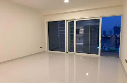 Apartment - 1 Bedroom - 1 Bathroom for rent in Grand Bleu Tower 2 - EMAAR Beachfront - Dubai Harbour - Dubai