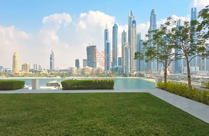 Apartment - 1 Bedroom - 1 Bathroom for sale in Marina Vista - EMAAR Beachfront - Dubai Harbour - Dubai