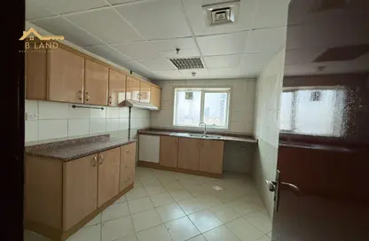 Apartment - 3 Bedrooms - 3 Bathrooms for rent in Qasimia 10 building - Al Mahatta - Al Qasimia - Sharjah
