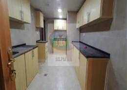 صورةمطبخ لـ: شقة - 3 غرف نوم - 4 حمامات للكراء في مدينة زايد - أبوظبي, صورة 1