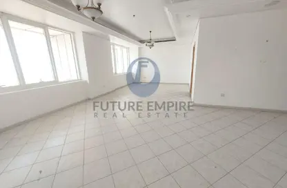 Apartment - 3 Bedrooms - 4 Bathrooms for rent in Saeed Towers - Sheikh Zayed Road - Dubai Apartment - 3 Bedrooms - 4 Bathrooms for rent in Saeed Towers - Sheikh Zayed Road - Dubai