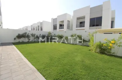 Garden image for: Villa - 5 Bedrooms - 6 Bathrooms for rent in Umm Suqeim 1 Villas - Umm Suqeim 1 - Umm Suqeim - Dubai, Image 1