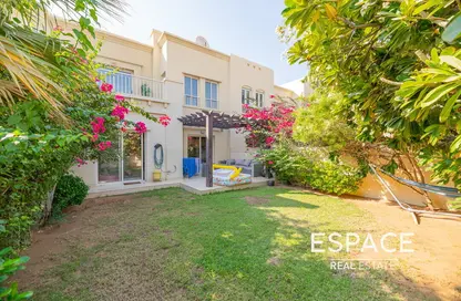 Villa - 3 Bedrooms - 3 Bathrooms for rent in Forat - The Lakes - Dubai