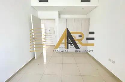 Villa - 3 Bedrooms - 4 Bathrooms for rent in Nasma Residence - Al Tai - Sharjah