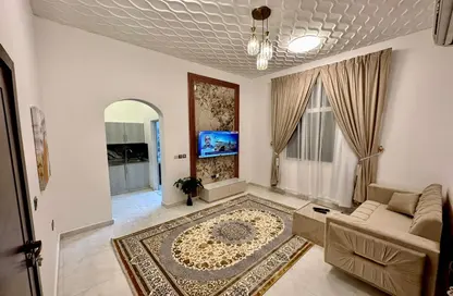 شقة - غرفة نوم - 1 حمام للايجار في زاخر - العين