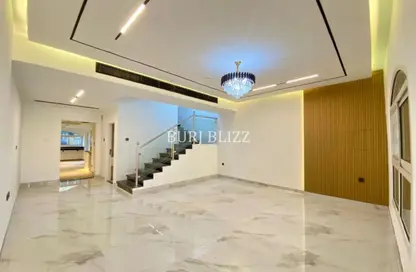 تاون هاوس - 3 غرف نوم - 5 حمامات للايجار في مسكن الامير - منطقة 11 - قرية جميرا الدائرية - دبي