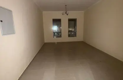 Apartment - Studio - 1 Bathroom for rent in Al Majaz - Sharjah