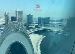 صورةحوض سباحة لـ: مكتب للكراء في B2B  برج - الخليج التجاري - دبي, صورة 1