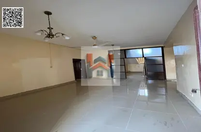 طابق كامل - 4 غرف نوم - 2 حمامات للايجار في برج النعيمية 1 - أبراج النعيمية - النعيمية - عجمان