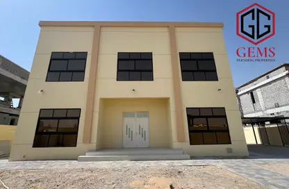 Villa - 5 Bedrooms - 6 Bathrooms for rent in Al Aweer 1 - Al Aweer - Dubai