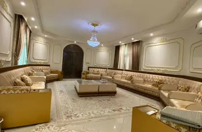 فيلا - 8 غرف نوم - 8 حمامات للايجار في النوف - الشارقة