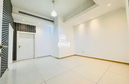 Apartment - 2 Bedrooms - 2 Bathrooms for rent in Mohamed Bin Zayed City - Abu Dhabi