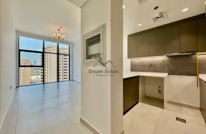 Apartment - 1 Bedroom - 2 Bathrooms for rent in Sama Al Jaddaf - Al Jaddaf - Dubai