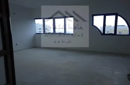 شقة - 4 غرف نوم - 4 حمامات للايجار في شارع الفلاح - وسط المدينة - أبوظبي